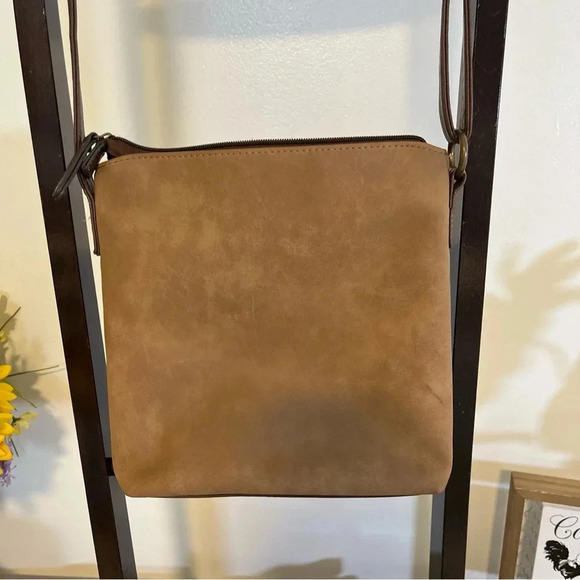 BOC Born Concept Crossbody Leather Purse Multiple Pockets Tan & Brown - Picture 4 of 6